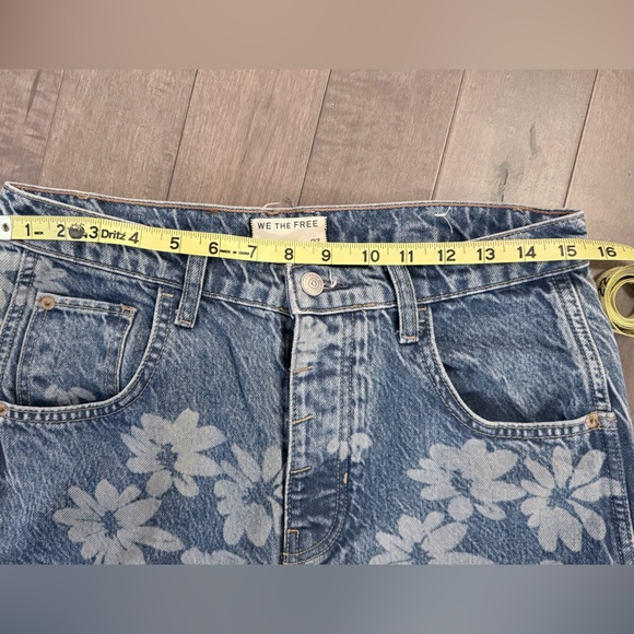 FREE PEOPLE -We The Free - Indigo Blue Barrel Denim - Picture 4 of 4